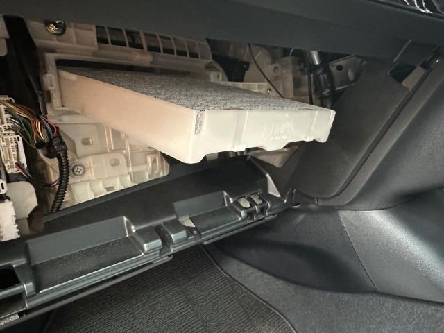 トヨタ　50プリウス　納車前点検　エアコンフィルター ワイパーゴム 交換　ZVW51　岡山市東区