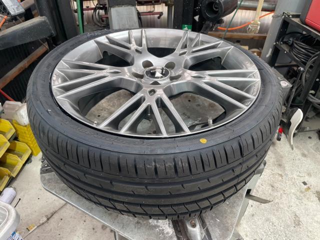 トヨタ 30系プリウス  タイヤ交換 ZVW30 岡山市東区