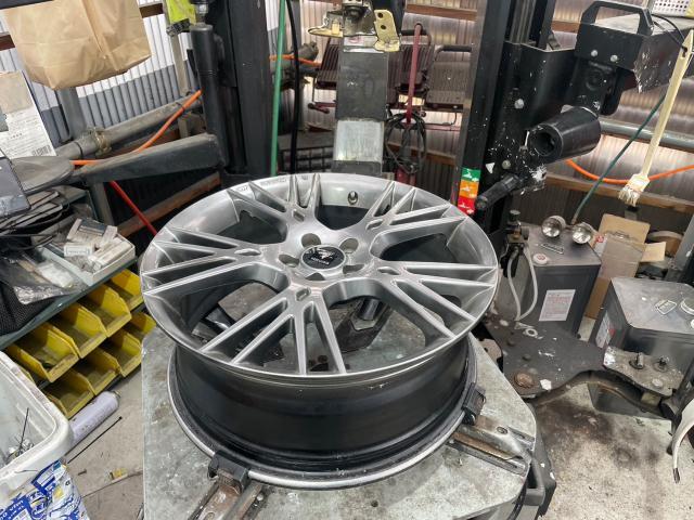 トヨタ 30系プリウス  タイヤ交換 ZVW30 岡山市東区