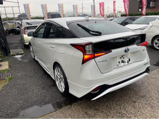 トヨタ 50系プリウス  モデリスタフルエアロ 19インチホイール取付 ZVW51 岡山市東区