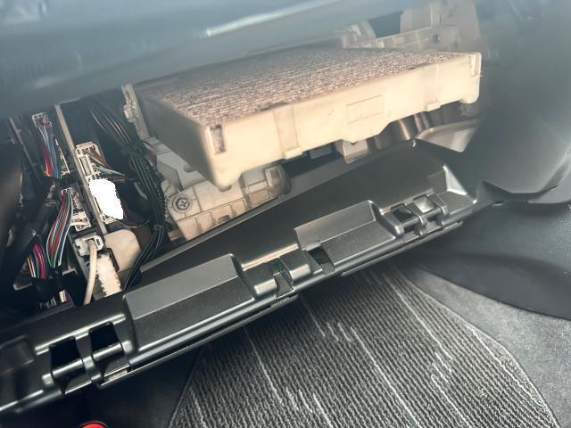 トヨタ 50系プリウス  補機バッテリー ワイパーゴム エアコンフィルター　交換 ZVW51 岡山市東区