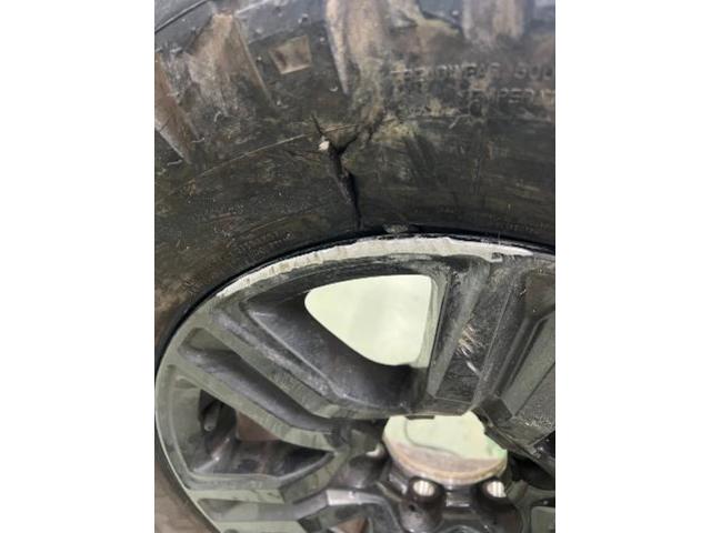 トヨタ　ハイラックス　タイヤ交換　GUN125　岡山市東区