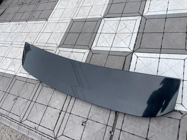 トヨタ 30系プリウス  トランクスポイラー交換 ZVW30 岡山市東区