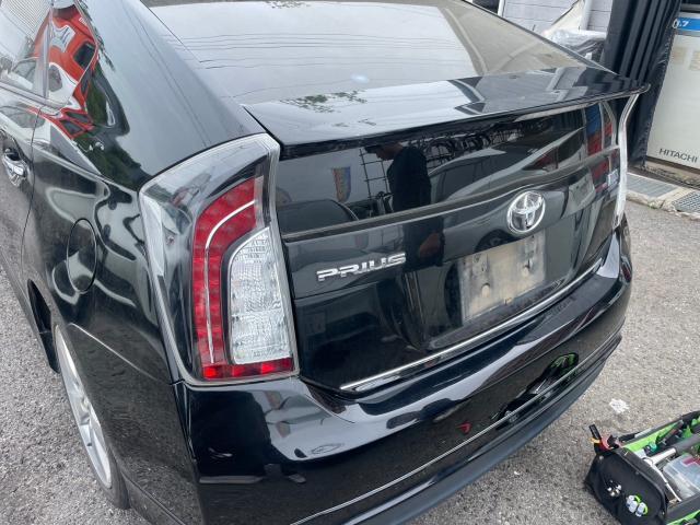 トヨタ 30系プリウス  トランクスポイラー交換 ZVW30 岡山市東区