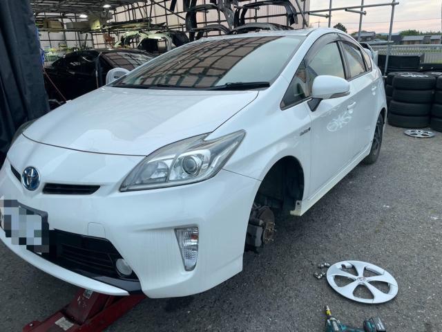 トヨタ 30系プリウス  タイヤ交換 ZVW30 岡山市東区