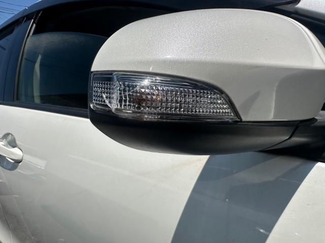 トヨタ　アクア　メッキガーニッシュ、ミラーカバー、ミラーウィンカー　交換　NHP10　岡山市東区