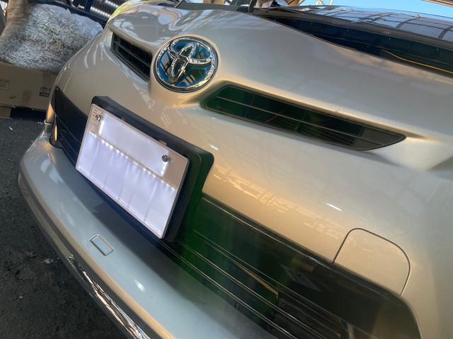 トヨタ 30系プリウス  字光式ナンバー取付 ZVW30 岡山市東区