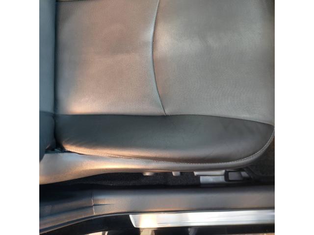 トヨタ 30系プリウス 本革シートリペア ZVW30 岡山市東区