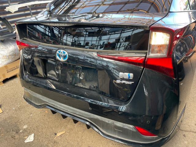 トヨタ　50系プリウス　LEDバックランプ、LEDルームランプ、交換　ZVW55