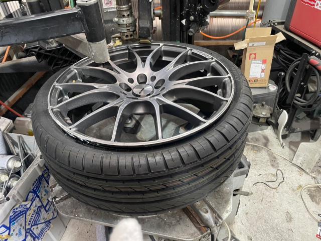 トヨタ 50系プリウス  19inホイール 交換 組み換え　ZVW51 岡山市東区