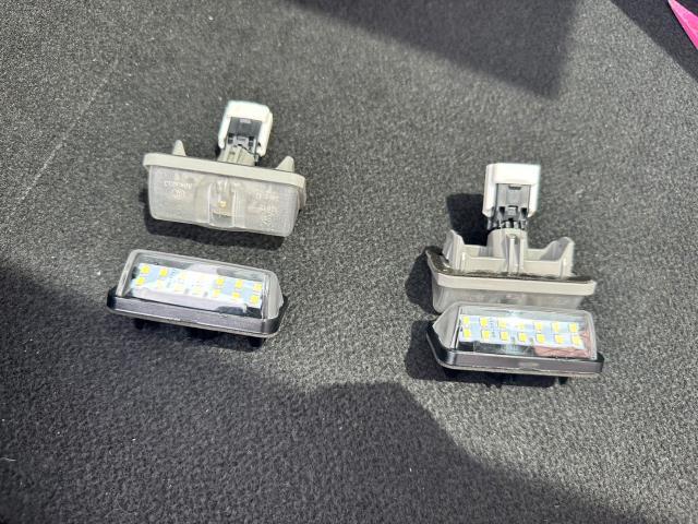 トヨタ 50系プリウス  LEDナンバー灯 交換　シフトイルミネーション 取付 ZVW51　岡山市東区