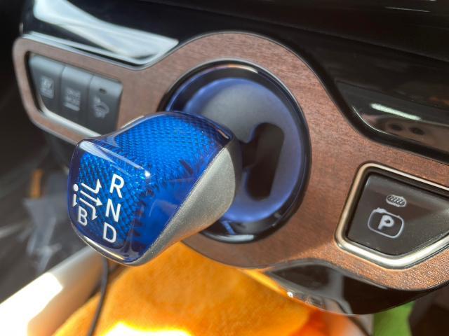 トヨタ 50系プリウス  LEDナンバー灯 交換　シフトイルミネーション 取付 ZVW51　岡山市東区