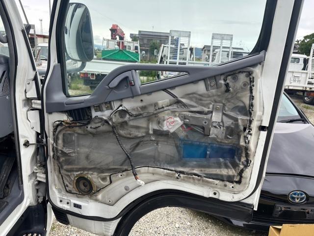三菱ふそう　キャンター　パワーウィンドウレギュレーター 交換　FE83DGN　岡山市東区