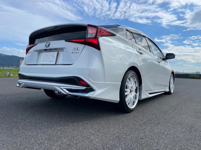 トヨタ 50系プリウス モデリスタフルエアロ　18インチホイール　 取付 ZVW55　岡山市東区