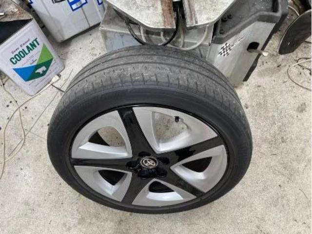 トヨタ　50系プリウス 　タイヤ交換　ZVW55　岡山市東区