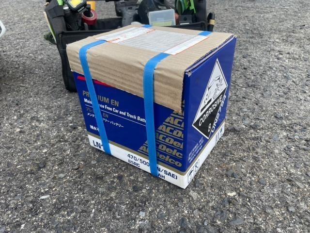 トヨタ　50系プリウス 　補機バッテリー交換　ZVW51　岡山市東区