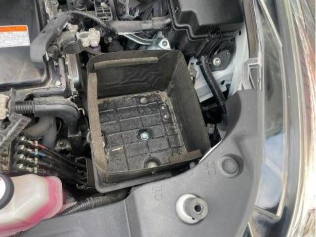 トヨタ　50系プリウス 　補機バッテリー交換　ZVW51　岡山市東区