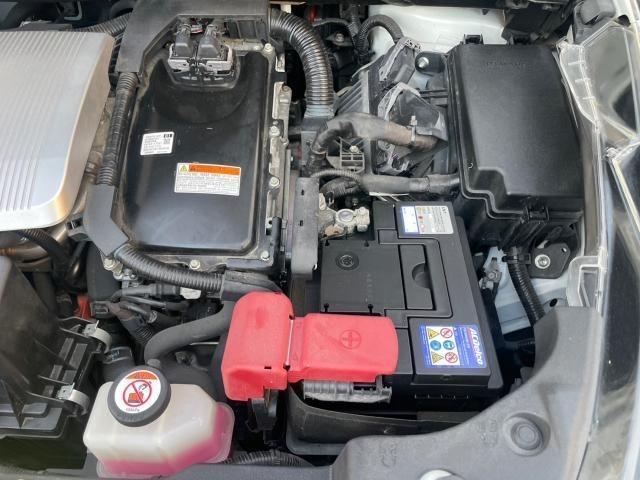 トヨタ　50系プリウス 　補機バッテリー交換　ZVW51　岡山市東区