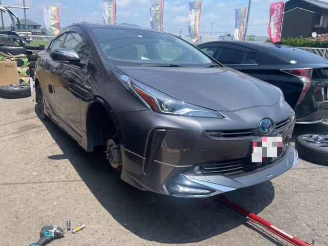 トヨタ　50系プリウス 　18inホイール交換　ZVW51　岡山市東区