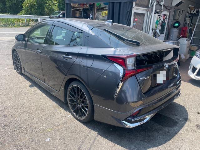 トヨタ　50系プリウス 　18inホイール交換　ZVW51　岡山市東区