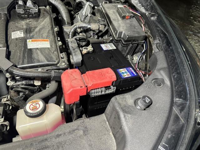トヨタ　50系プリウス 　補機バッテリー交換　ZVW51　岡山市東区