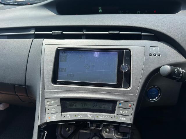 トヨタ　30系プリウス 　ナビ交換　ZVW30　岡山市東区