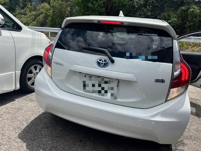 トヨタ　アクア　バッグランプ ライセンスランプ 交換　NHP10　岡山市東区