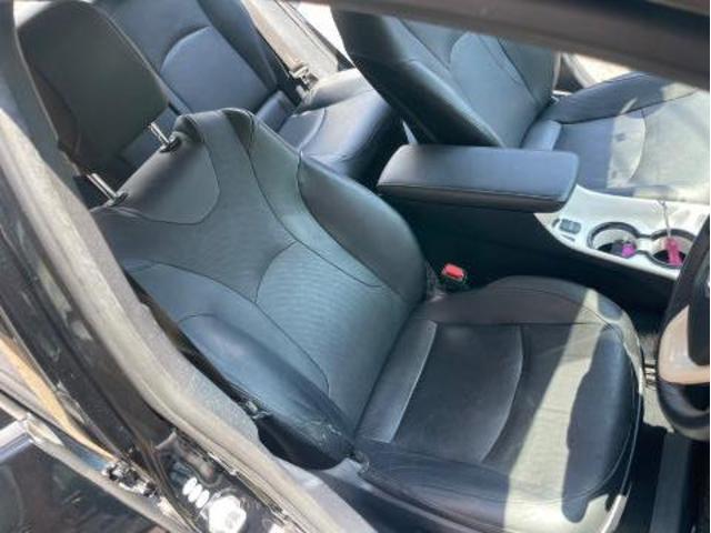 トヨタ　50系プリウス　本革シートリペア　ZVW55　岡山市東区