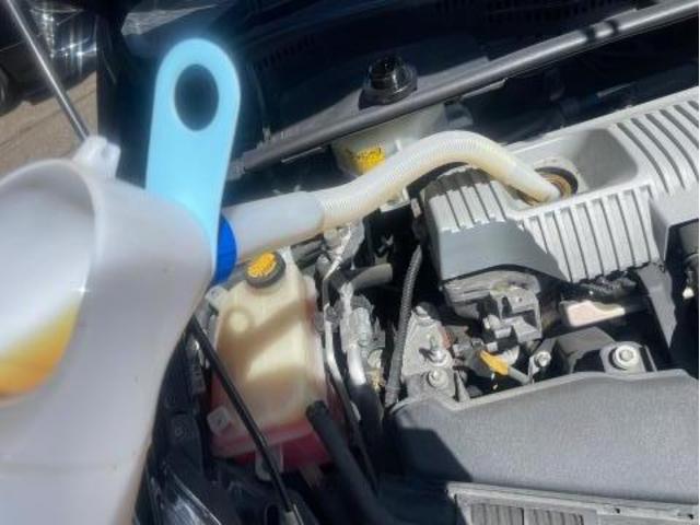 トヨタ　30系プリウス 　オイル、エレメント 交換　ZVW30　岡山市東区