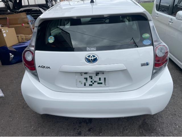 トヨタ　アクア　リアバンパー交換　NHP10　岡山市東区