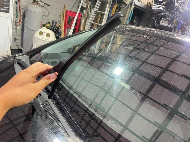 トヨタ　50系プリウス　納車前点検　Cピラー交換　ZVW51　岡山市東区