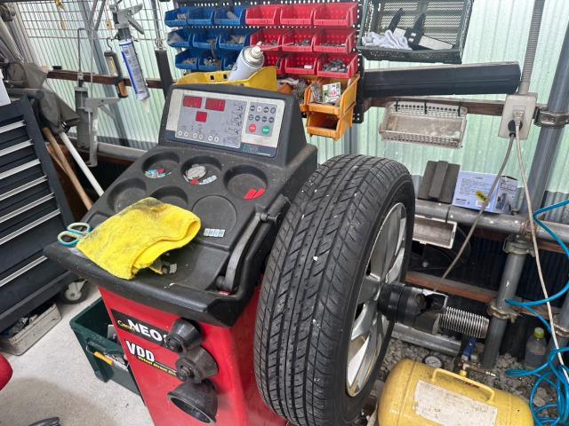スズキ　ワゴンＲスティングレー　オイル、エレメント、ワイパーゴム、エアコンフィルター、タイヤ　交換　MH23S　岡山市東区