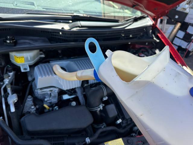 トヨタ　30系プリウス 　オイル、エレメント 交換　ZVW30　岡山市東区
