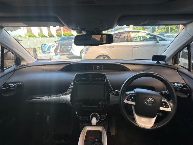 トヨタ 50系プリウス  アンビエントライト取付　ZVW51　岡山市東区