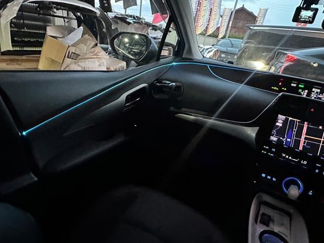 トヨタ 50系プリウス  アンビエントライト取付　ZVW51　岡山市東区