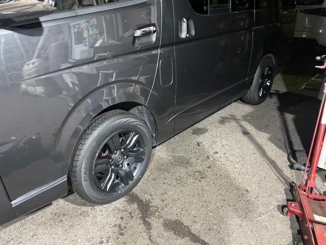 トヨタ　レジアスエースバン　タイヤ・ホイール交換　KDH201V　岡山市東区