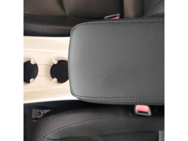 トヨタ　50系プリウス　本革シートリペア　ZVW55　岡山市東区