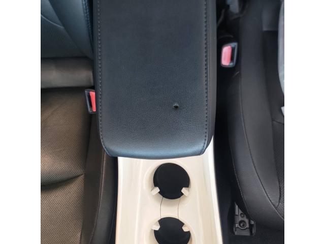 トヨタ　50系プリウス　本革シートリペア　ZVW55　岡山市東区