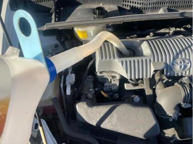 トヨタ　30系プリウス 　オイル、エレメント 交換　ZVW30　岡山市東区