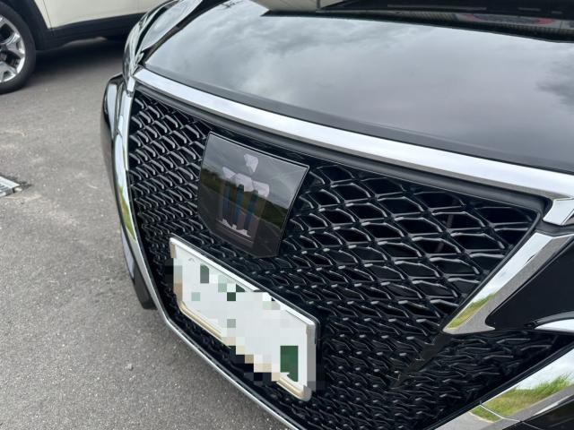 トヨタ クラウンアスリートHV フロントエンブレムリペア　スモークプロテクションフィルム施工　納車前点検　