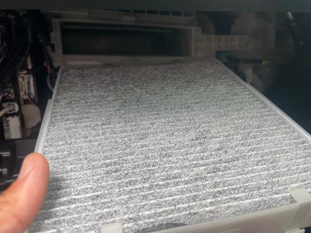 トヨタ　50系プリウス　納車前点検　ZVW51　岡山市東区

【岡山県岡山市　東区・中区・北区・赤磐市・瀬戸内市で持込でのタイヤ交換・ドライブレコーダー・ナビ等のパーツ取付・カスタムの事ならエヌアンドエスオートへお任せ】下さい！】