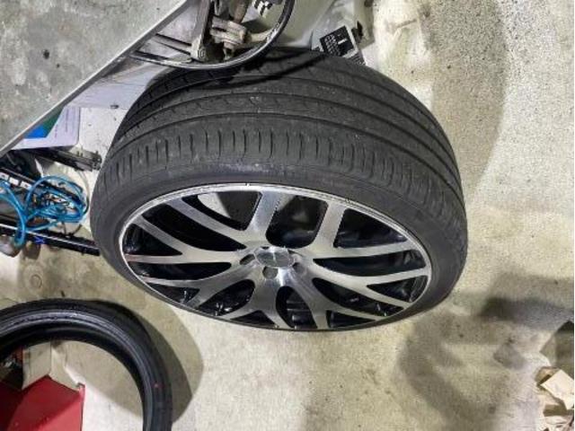 トヨタ　50系プリウス 　納車前点検　AIR字光式ナンバー灯 取付　フロントタイヤ2本 交換　ZVW51　岡山市東区