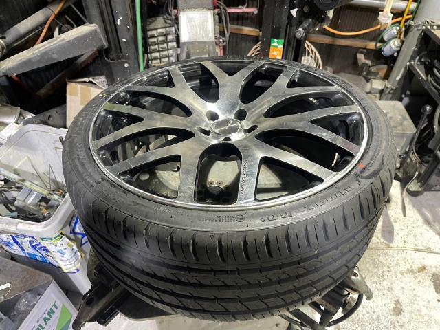 トヨタ　50系プリウス 　納車前点検　AIR字光式ナンバー灯 取付　フロントタイヤ2本 交換　ZVW51　岡山市東区