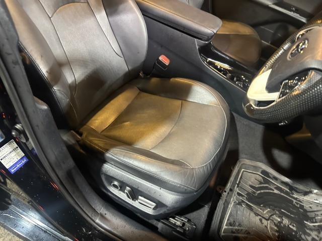 トヨタ　50系プリウス 　シートレール　交換　ZVW51　岡山市東区