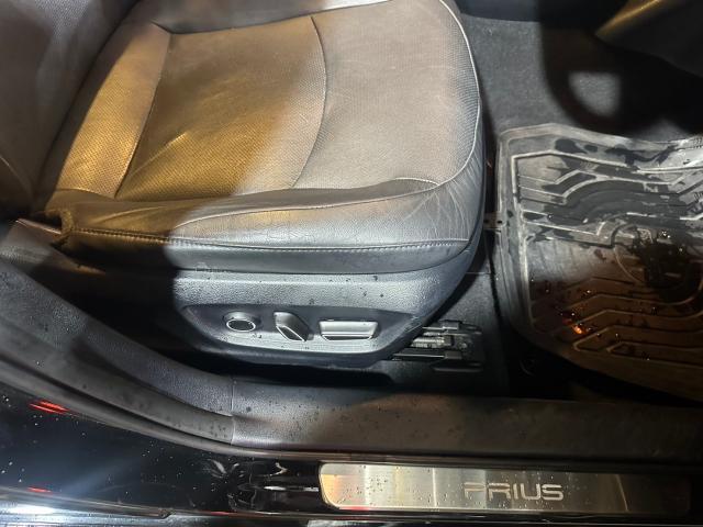 トヨタ　50系プリウス 　シートレール　交換　ZVW51　岡山市東区