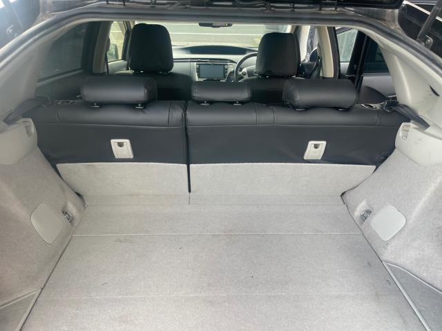 トヨタ　30系プリウス　シートカバー取付　フォグランプ イエロー　交換　ZVW30　岡山市東区