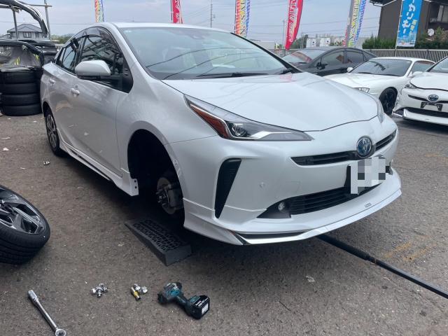 トヨタ　50系プリウス 　15inホイール→18inホイール　交換　ZVW51　岡山市東区