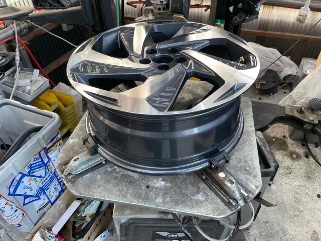 トヨタ　50系プリウス 　15inホイール→18inホイール　交換　ZVW51　岡山市東区