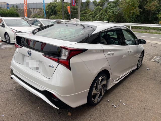 トヨタ　50系プリウス 　15inホイール→18inホイール　交換　ZVW51　岡山市東区