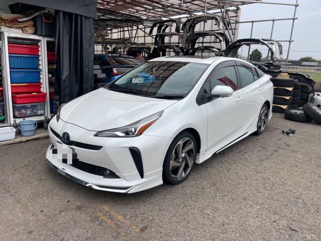 トヨタ　50系プリウス 　15inホイール→18inホイール　交換　ZVW51　岡山市東区